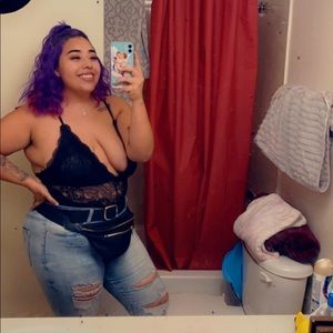 Meet your Posher, Jilliam